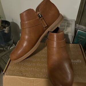 Dr. Scholl's Tan Casual Shoes